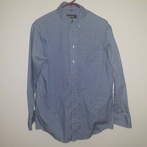 Kenneth Cole Reaction mens medium (15-15 1/2) 32-33 regular fit,blue/white tiny